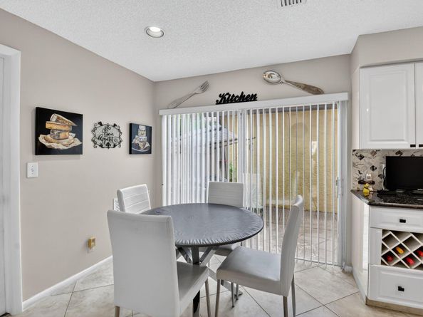 5743 Lakeview Mews Circle, Boynton Beach FL 33437