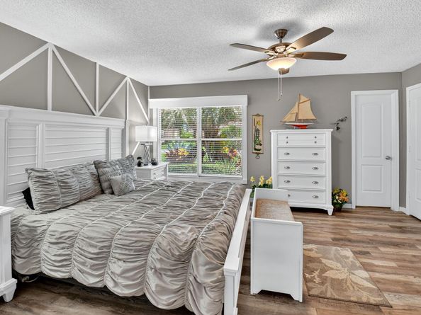 5743 Lakeview Mews Circle, Boynton Beach FL 33437