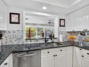 5743 Lakeview Mews Circle, Boynton Beach FL 33437