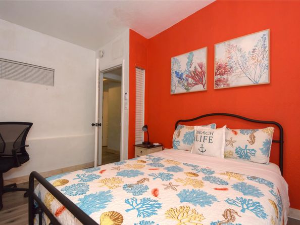 1050 NE 82nd St, Miami FL 33138