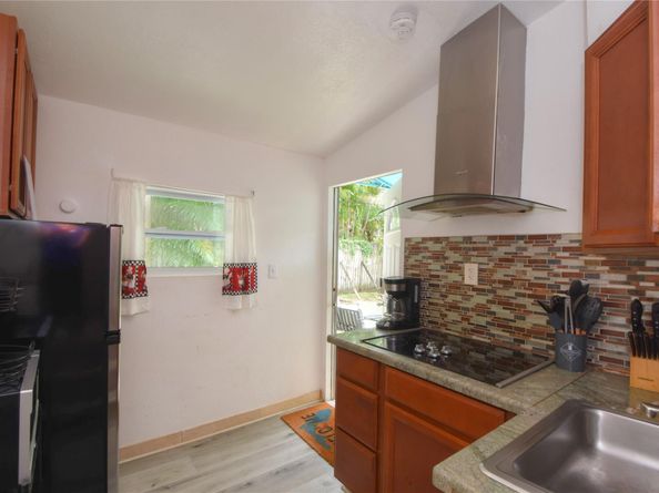 1050 NE 82nd St, Miami FL 33138