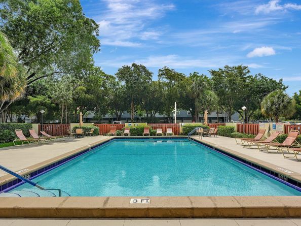 10777 W Sample Road 207, Coral Springs FL 33065