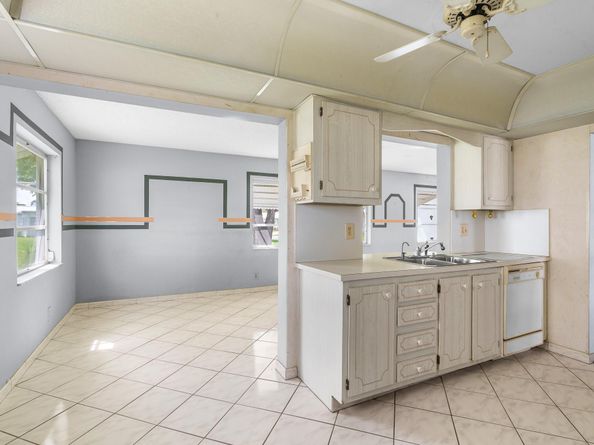 8216 NW 12th Mnr, Plantation FL 33322