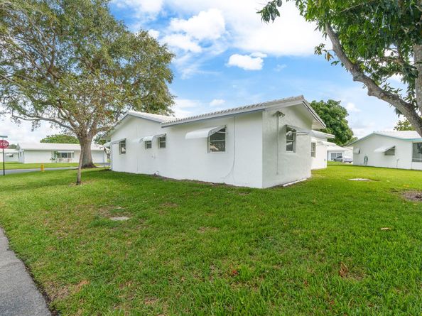 8216 NW 12th Mnr, Plantation FL 33322