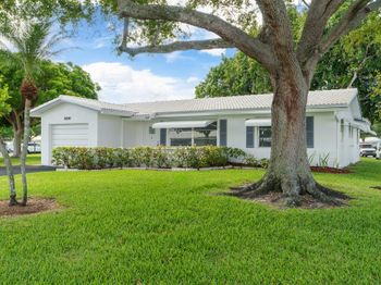 8216 NW 12th Mnr