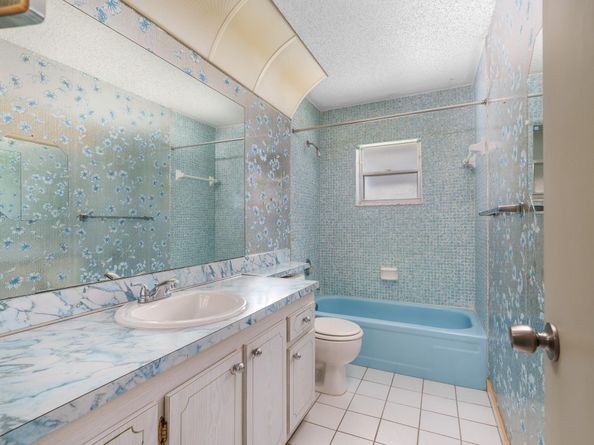 8216 NW 12th Mnr, Plantation FL 33322