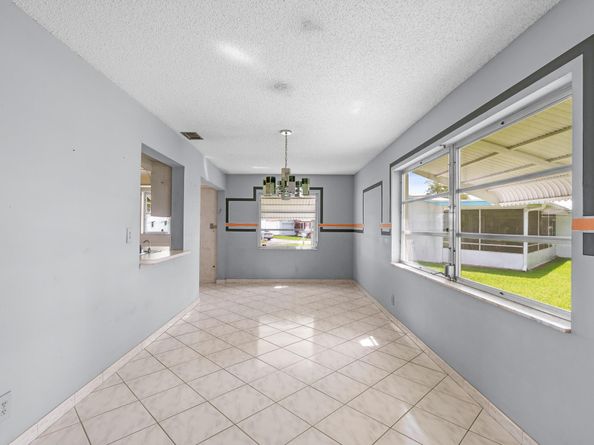 8216 NW 12th Mnr, Plantation FL 33322