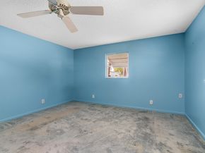 8216 NW 12th Mnr, Plantation FL 33322