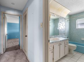 8216 NW 12th Mnr, Plantation FL 33322
