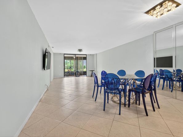 5574 Witney Drive 102, Delray Beach FL 33484