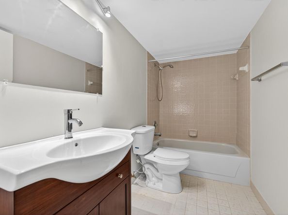 5574 Witney Drive 102, Delray Beach FL 33484