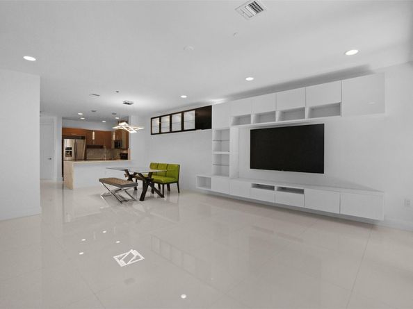 834 NE 19th Ave 834, Fort Lauderdale FL 33304
