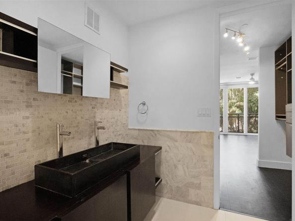 834 NE 19th Ave 834, Fort Lauderdale FL 33304