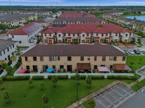 10396 W 34th Ln, Hialeah FL 33018