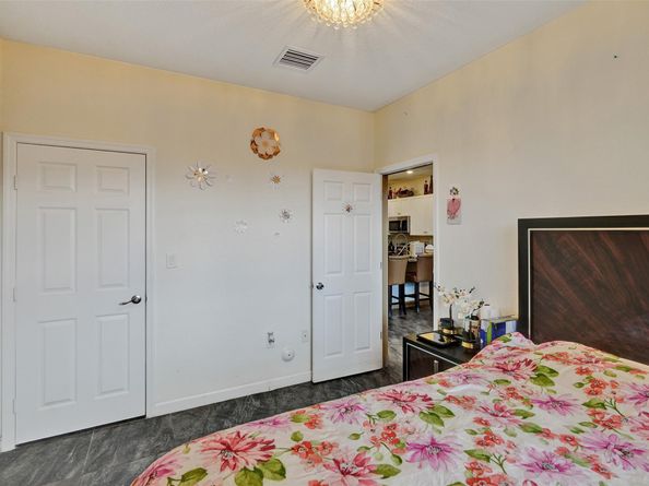 10396 W 34th Ln, Hialeah FL 33018