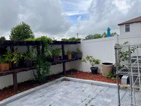 10396 W 34th Ln, Hialeah FL 33018