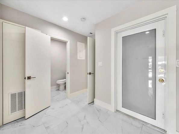 2117 Coral Gardens Dr, Wilton Manors FL 33306