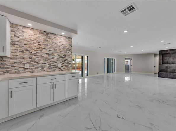 2117 Coral Gardens Dr, Wilton Manors FL 33306