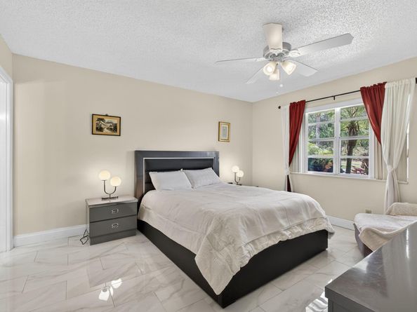 224 LAKE CONSTANCE Drive 224, West Palm Beach FL 33411