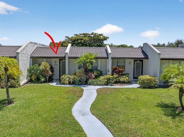 224 LAKE CONSTANCE Drive 224, West Palm Beach FL 33411