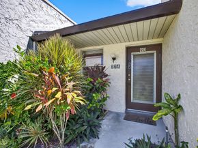 224 LAKE CONSTANCE Drive 224, West Palm Beach FL 33411