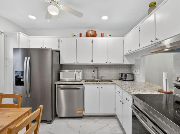 224 LAKE CONSTANCE Drive 224, West Palm Beach FL 33411