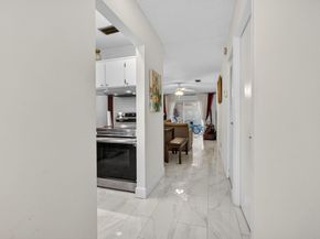224 LAKE CONSTANCE Drive 224, West Palm Beach FL 33411