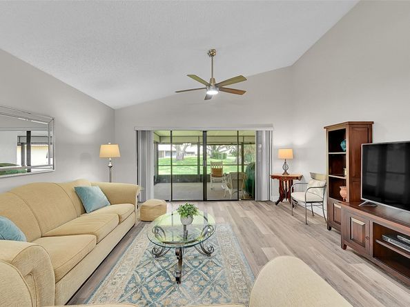 37 Lakeside Cir 194, Sunrise FL 33326