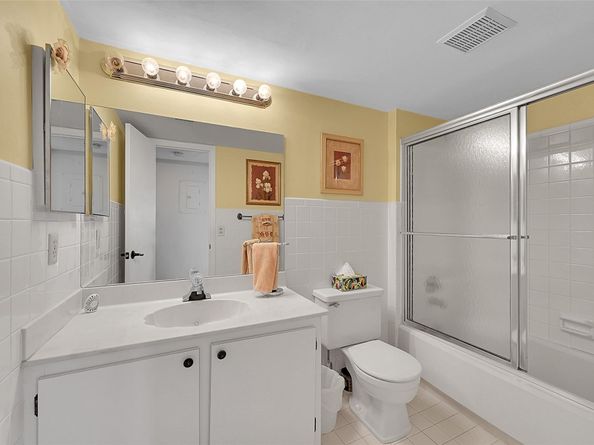37 Lakeside Cir 194, Sunrise FL 33326