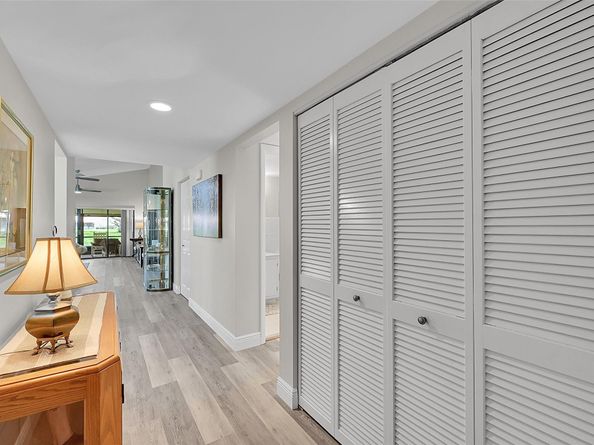 37 Lakeside Cir 194, Sunrise FL 33326