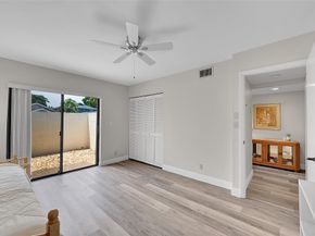 37 Lakeside Cir 194, Sunrise FL 33326