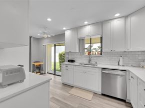 37 Lakeside Cir 194, Sunrise FL 33326