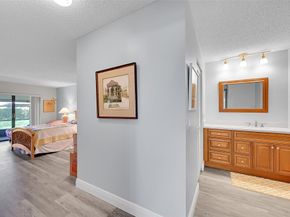 37 Lakeside Cir 194, Sunrise FL 33326