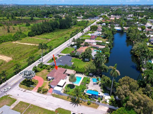 2910 Johnson St, Hollywood FL 33020