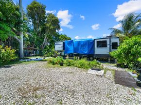 2910 Johnson St, Hollywood FL 33020
