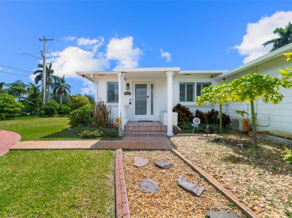 2910 Johnson St, Hollywood FL 33020