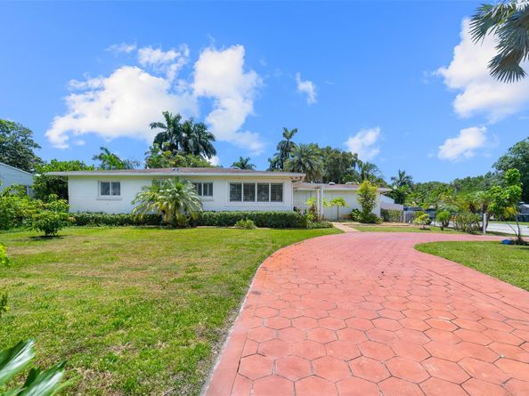 2910 Johnson St, Hollywood FL 33020
