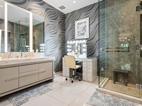 200 SE Mizner Boulevard 104, Boca Raton FL 33432