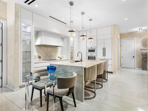 200 SE Mizner Boulevard 104, Boca Raton FL 33432