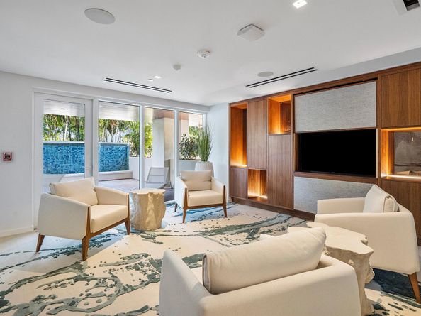 200 SE Mizner Boulevard 104, Boca Raton FL 33432