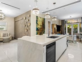 200 SE Mizner Boulevard 104, Boca Raton FL 33432