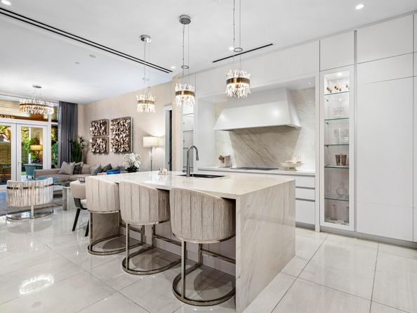 200 SE Mizner Boulevard 104, Boca Raton FL 33432
