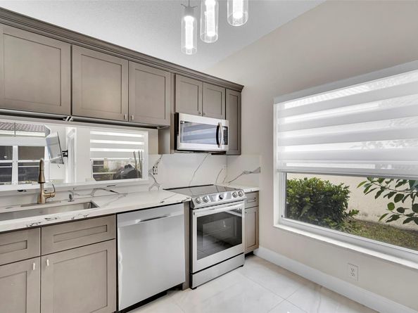 11034 NW 46th Dr, Coral Springs FL 33076