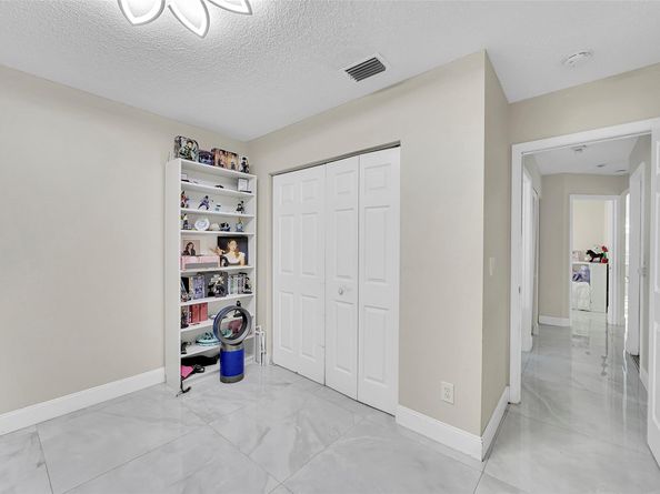 11034 NW 46th Dr, Coral Springs FL 33076