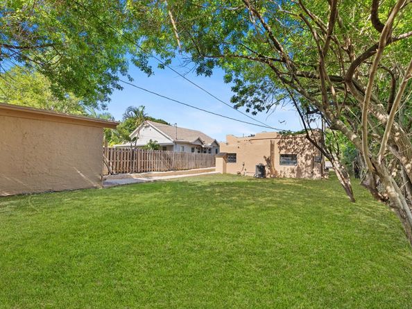 825 N K Street, Lake Worth Beach FL 33460