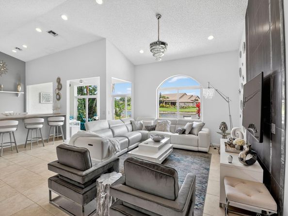 7182 Le Chalet Boulevard, Boynton Beach FL 33472