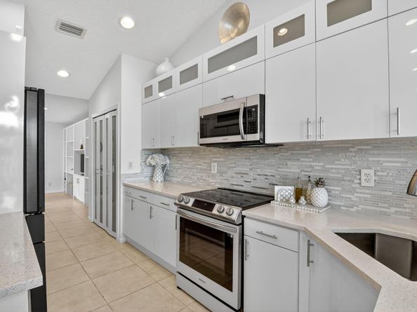 7182 Le Chalet Boulevard, Boynton Beach FL 33472