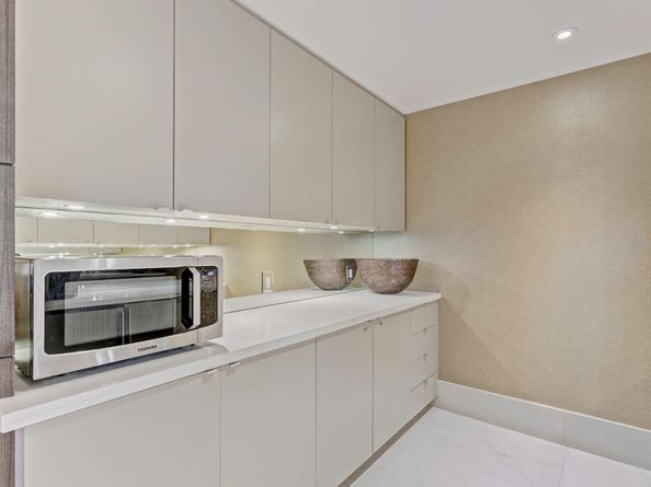 155 S Ocean Avenue 305, Palm Beach Shores FL 33404