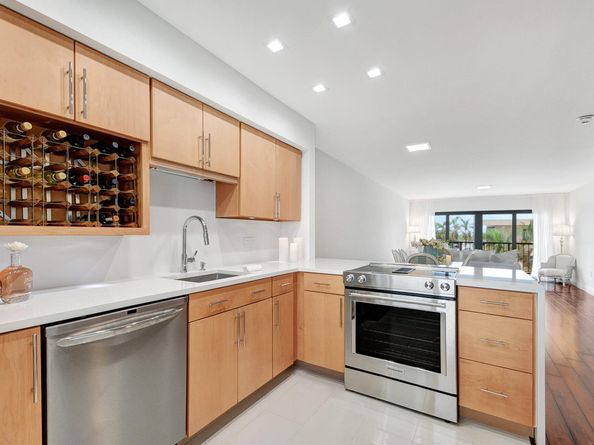 3605 S Ocean Boulevard 318, South Palm Beach FL 33480