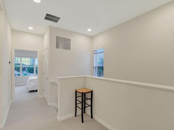 1105 Banyan Dr, Hollywood FL 33021